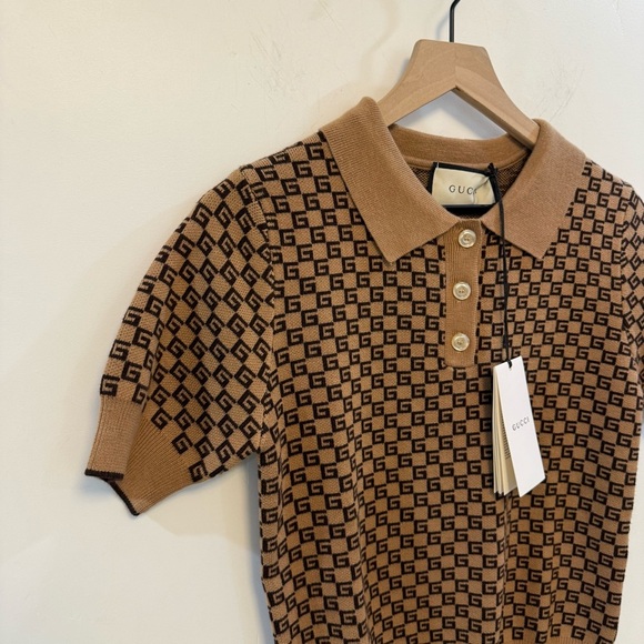 GUCCI Square G Knit Polo Shirt in Camel sz medium - Picture 9 of 12